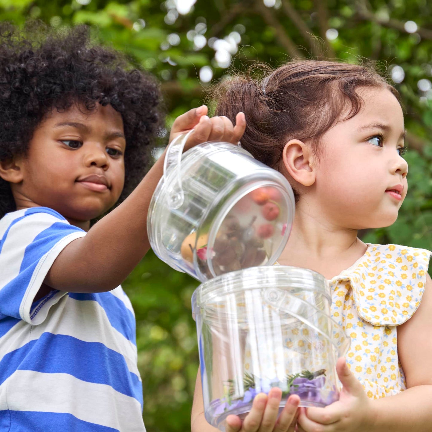 Carry and Discover Magnification Containers - Set of 2